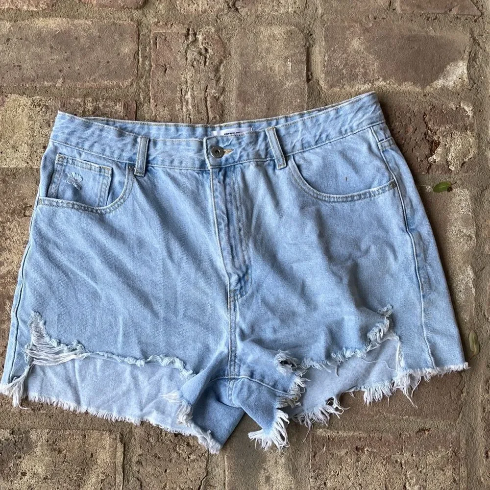Cotton:On High Rise Ripped Five Pocket Light Wash Shorts Size 12